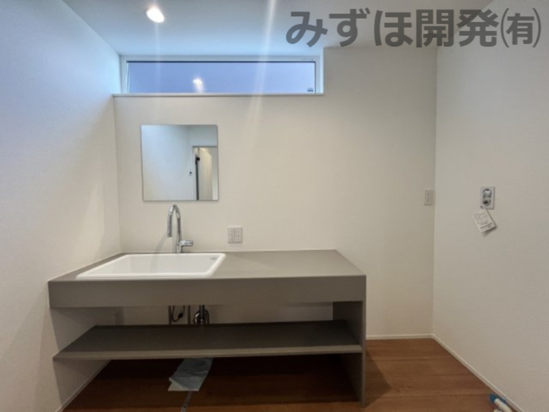 天童市大字長岡2441（旧住所）【Ｂ棟】の洗面所