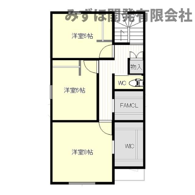 天童市長岡2441（旧住所）【A棟】の間取り|人気のオープン収納を備えた洋室と、大型のクローゼットを２カ所配置しました！さっと使いたいものは階段すぐの収納へ、しばらく使わない物やストックはFAMCLへ◎