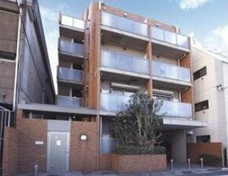 【外観】 | 鉄筋コンクリート造のがっちりとした建物。