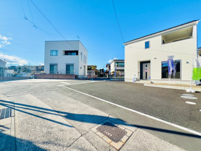 高崎市箕郷町下芝の前面道路含む現地写真|車の通りも少なく駐車も楽々♪