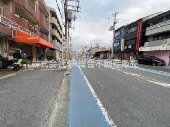 中小阪1丁目中古テラスハウスの前面道路含む現地写真|前面道路含む現地写真です