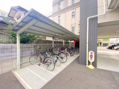 【その他共用部分】 | プランドール西観音 | 駐輪場は屋根付きですので雨の日も困りません！