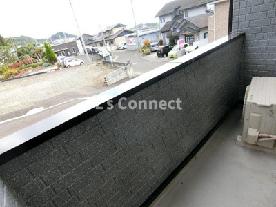 【バルコニー】 | レジデンス紀庄 | 晴れた日には洗濯物もたくさん干せます。