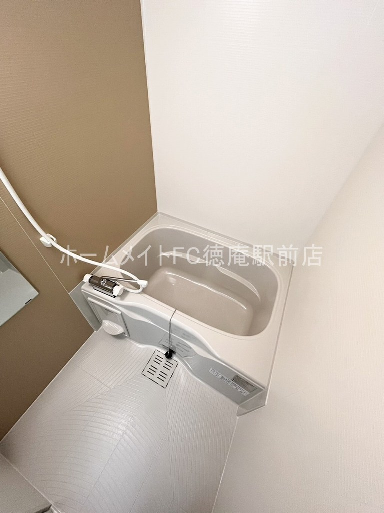 大東市諸福５丁目のアパートの浴室