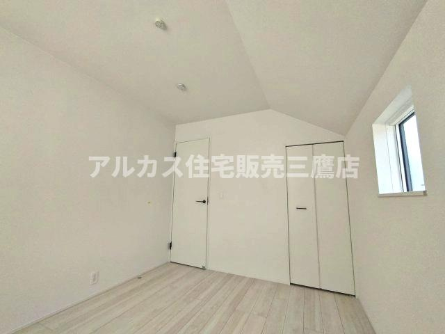 【内覧動画公開中！】三鷹市大沢１丁目 京王線 西調布駅 新築戸建の洋室