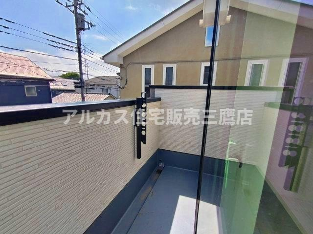 【内覧動画公開中！】三鷹市大沢１丁目 京王線 西調布駅 新築戸建のバルコニー