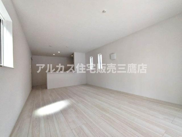 【内覧動画公開中！】三鷹市大沢１丁目 京王線 西調布駅 新築戸建の居間・リビング