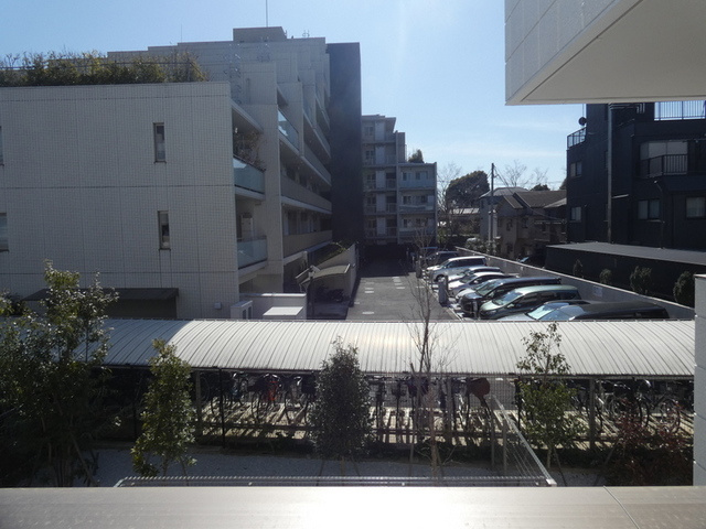 ＧＲＥＥＮ　ＴＥＲＲＡＣＥ　給田の展望