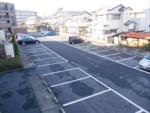 グランセレッソ壱番館の駐車場|駐車場