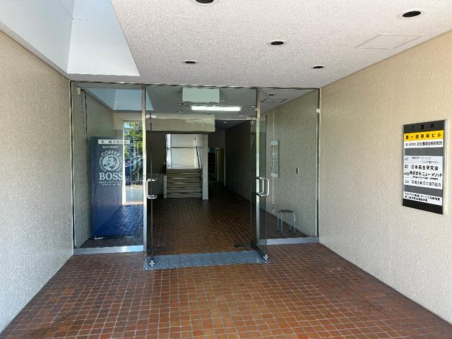 第一岐阜県ビルのエントランス|建物の内部です
