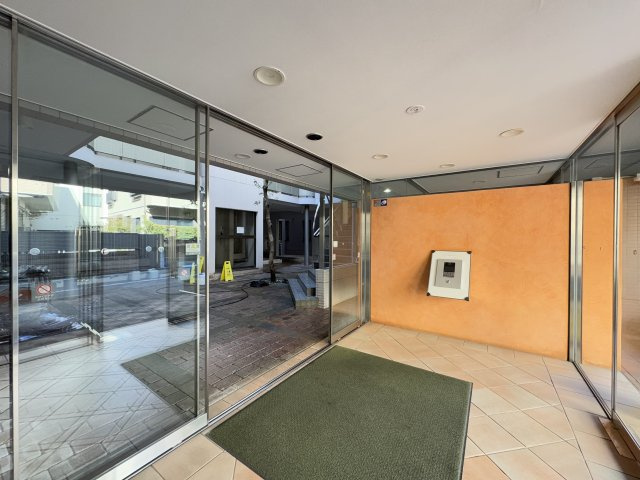 アールヴェール中延のエントランス|セキュリティ面も安心のオートロックがついています