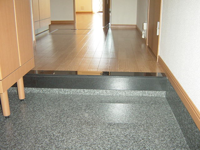 ルトゥールの玄関|玄関