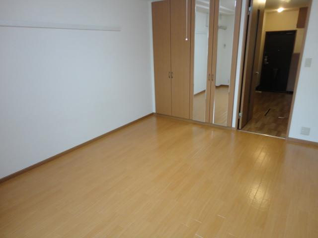 ルトゥールの寝室|室内