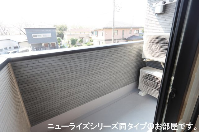 マーベリ・フィルドＢのバルコニー