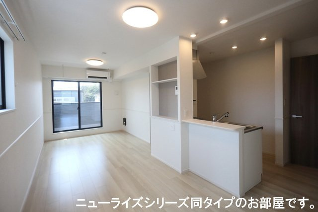 マーベリ・フィルドＢの居間・リビング