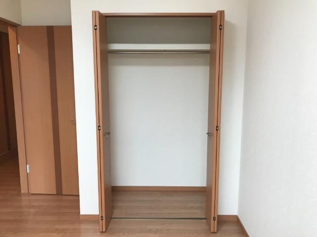 ヴィータローザの収納|クローゼット（イメージ）