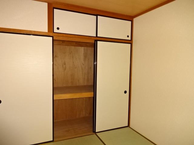 ラ・フォーレ神谷の収納|押入