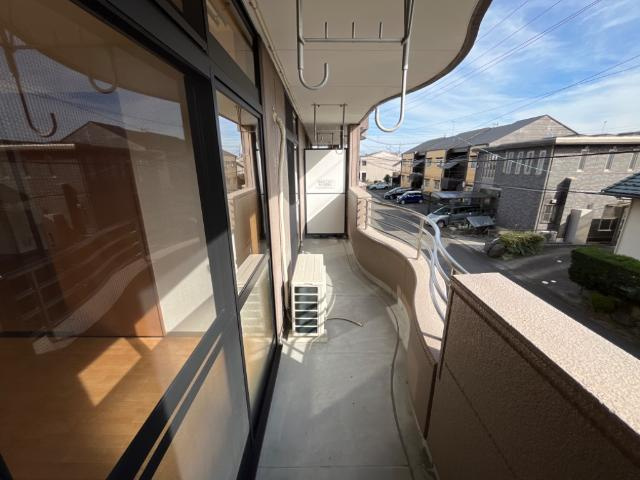 オリンピアＥのその他|ベランダ