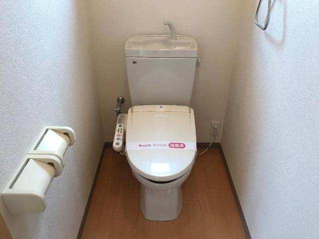 Ｈ様賃貸住宅　Ａ棟のトイレ|シャワー付トイレ