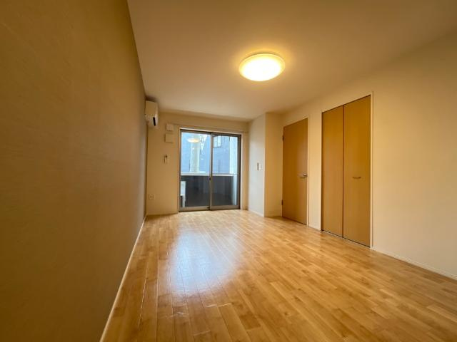 ラ　ルーチェ　Ｍの内装|洋室