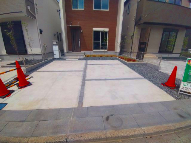 三鷹市大沢１丁目 京王線 西調布駅 新築戸建の駐車場