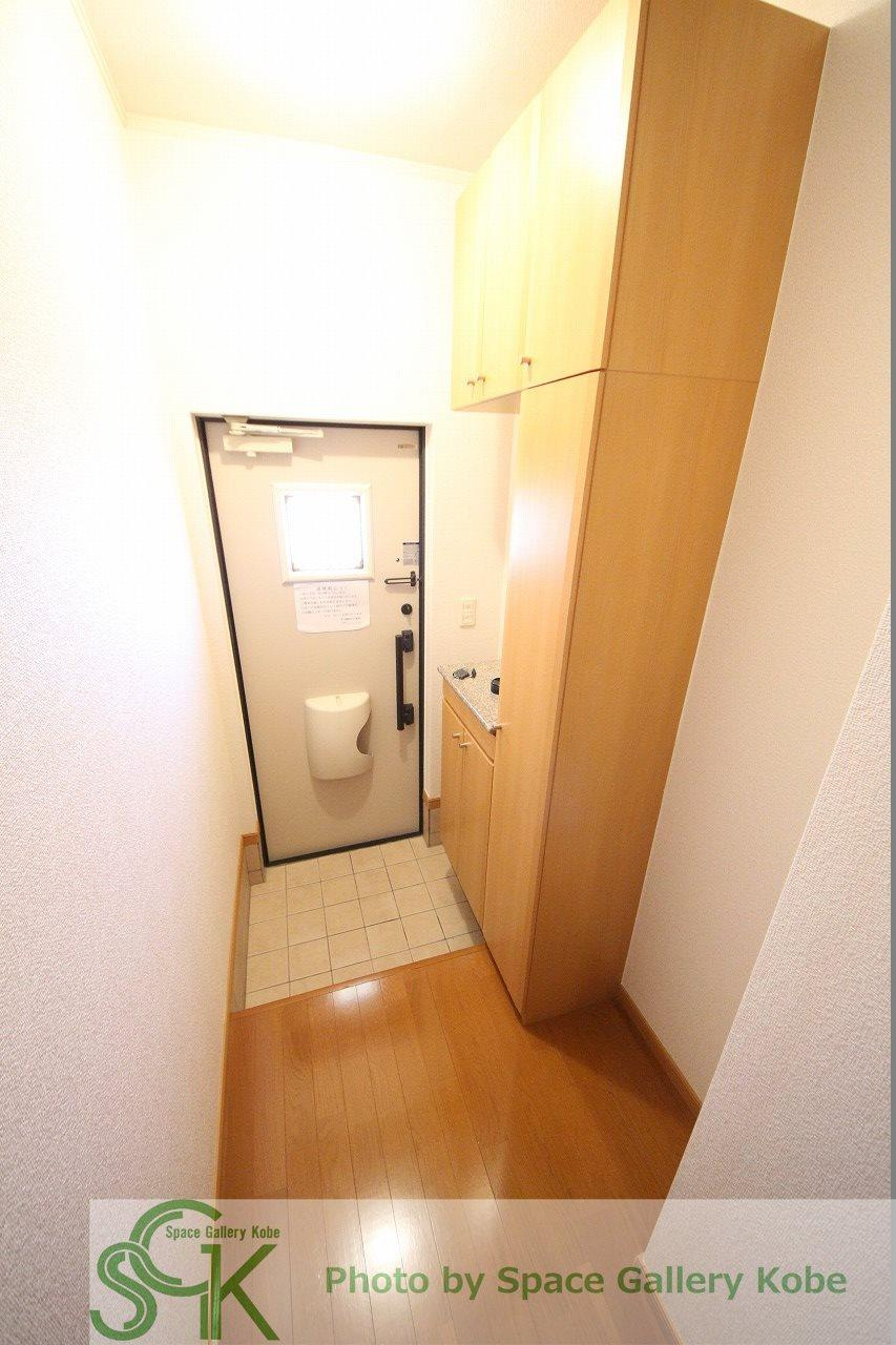 ラッフィナート・カーサ　弐番館の玄関|※お部屋により仕様が異なる場合があります。