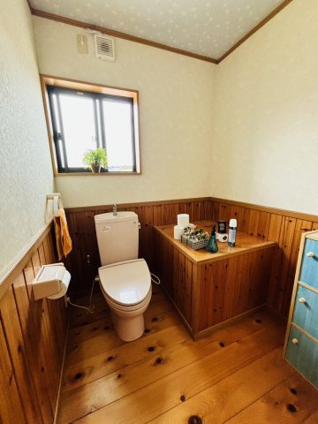 栃木県塩谷郡塩谷町　店舗付き中古物件のトイレ|居住部分のトイレです