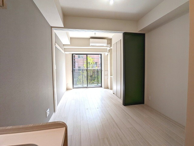 LEFOND PROGRES上野稲荷町の居間・リビング