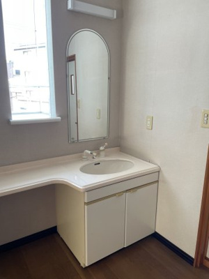 【独立洗面台】 | 中古一戸建　高知市一宮中町2丁目 | 2階　洗面台