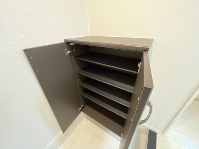 レクサス　ヴィラの収納|下駄箱（イメージ）