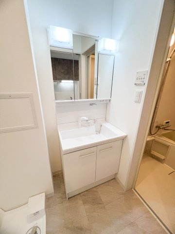 クリエオーレ鷹合の洗面所