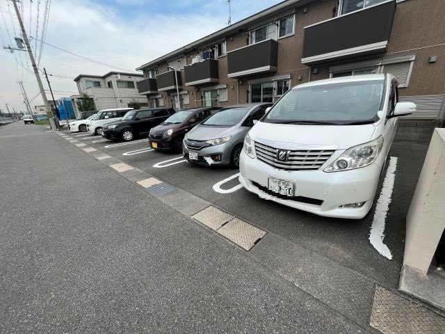 ベルメゾン荒川の駐車場