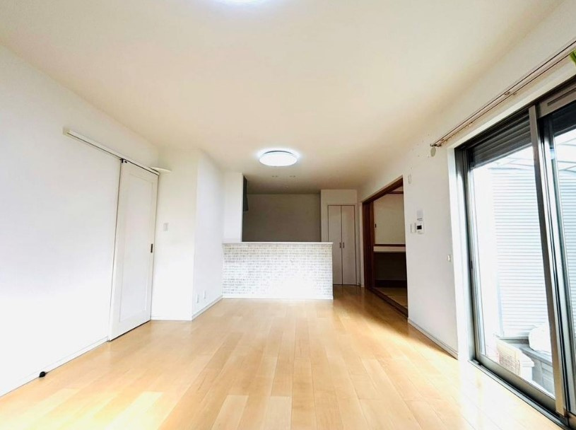 京田辺市薪堀切谷の居間・リビング