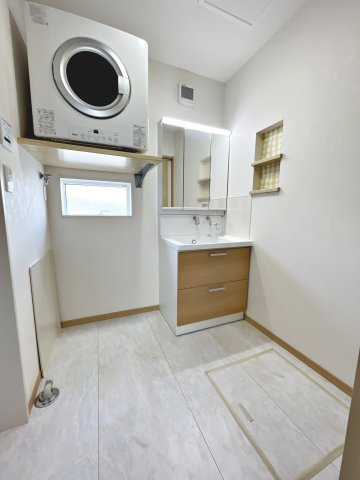 池ノ台　制震ダンパー搭載の築浅物件！の独立洗面台|乾燥器の乾太君設置済みで、ドラム式の洗濯機を買わなくとも強力な感想が使えるうれしい設備♪