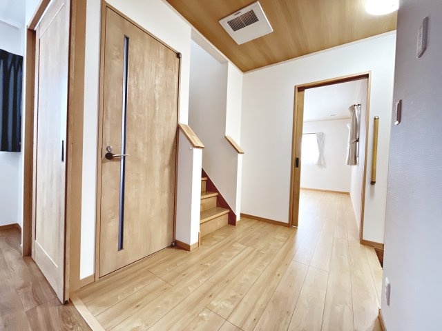 池ノ台　制震ダンパー搭載の築浅物件！のエントランス