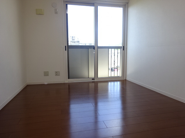 ラフレシール　B棟の子供部屋