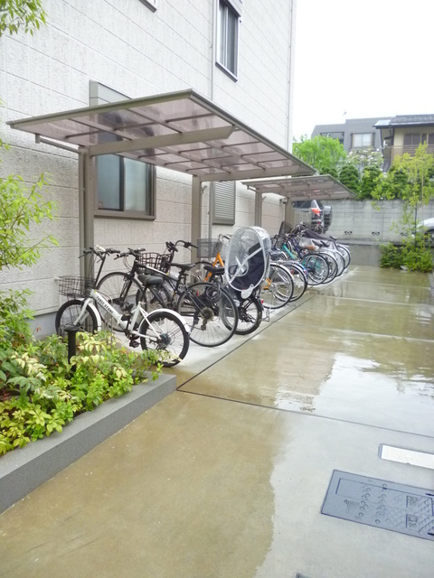 グランシャリオのその他共用部分|★屋根付き駐輪場★