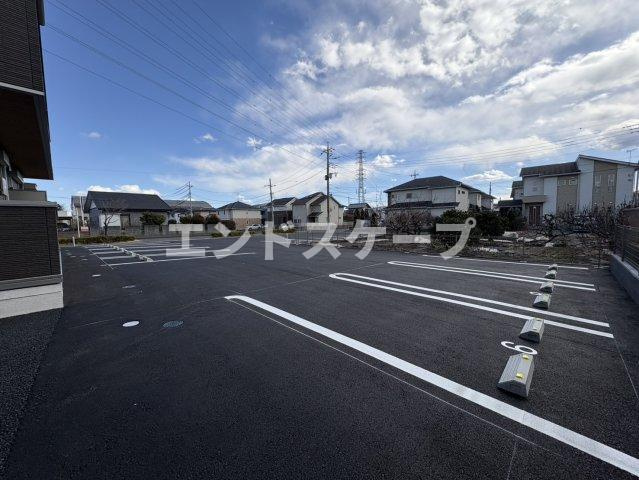 ラクーアの駐車場|高崎、前橋のお部屋探しはエンドスケープまで！お客様の理想お聞かせ下さい♪