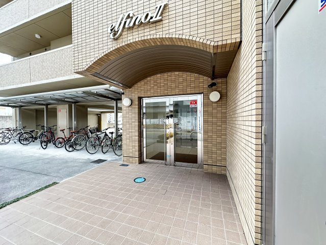 エルフィーノⅡのエントランス