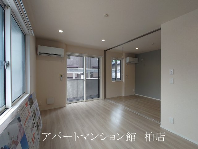 コニフェールⅠの居間・リビング