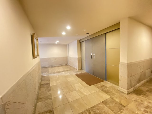 シティコート広尾のエントランス