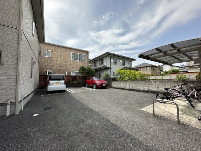 シャーメゾン・リエートの駐車場