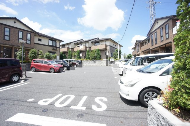 エクセレントヒルⅠ棟の駐車場