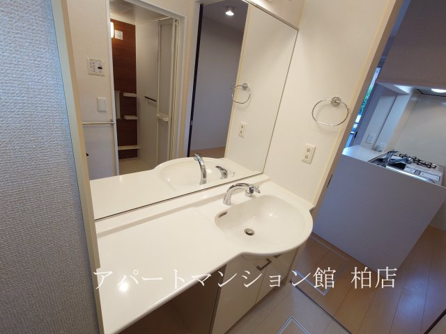エクセレントヒルⅠ棟の独立洗面台|★洗髪洗面台です