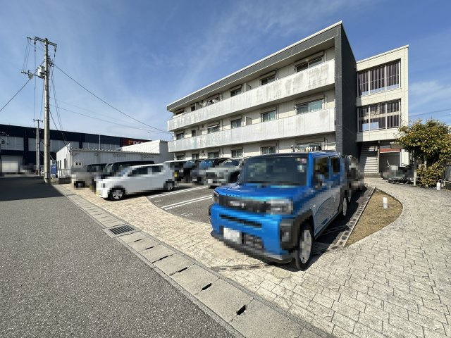 グランマスト北御座の駐車場