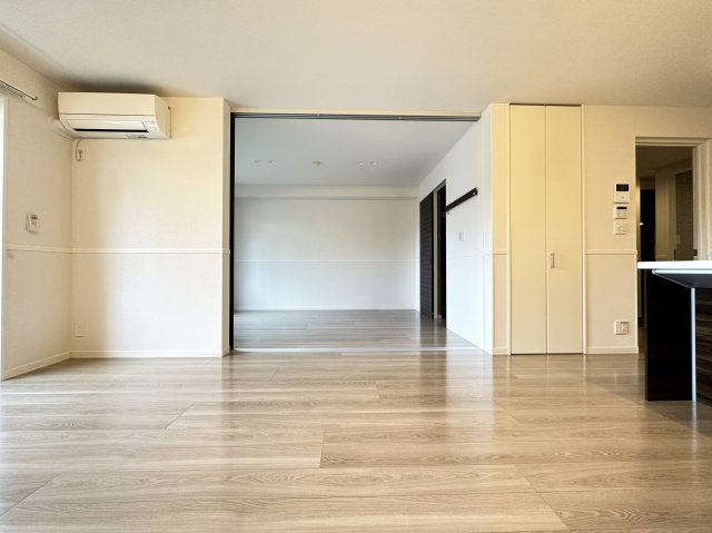 ベレオニシムラの内装