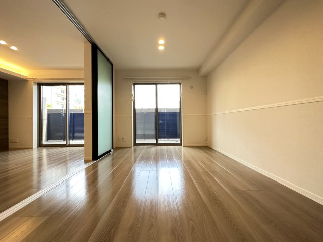 ベレオニシムラの洋室