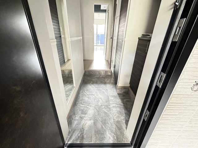 ベレオニシムラの玄関