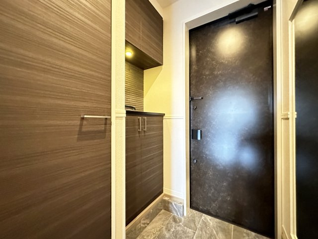 ベレオニシムラの玄関