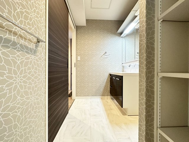 ベレオニシムラの洗面所